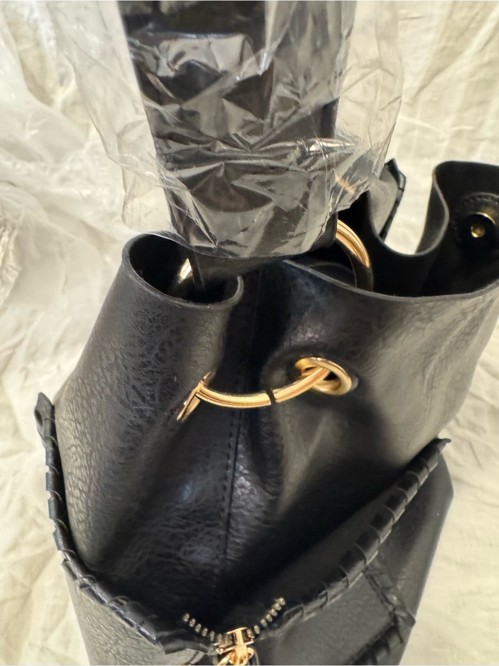 NWT Slouchy Hobo Bucket Bag in Black Vegan Leather | Y2K Moto Boho Minimalist - Picture 9 of 10